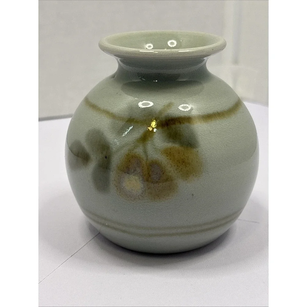Highland Stoneware Scotland Bud Vase Floral 3.25
